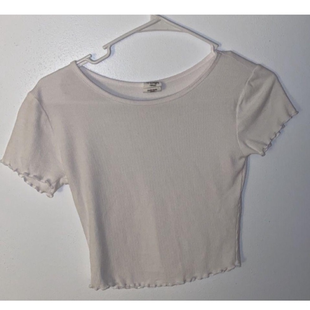 Tillys White Crop